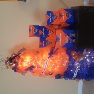 Florida Gators Christmas tree,assorted boxes,ornaments, 2 gator globes